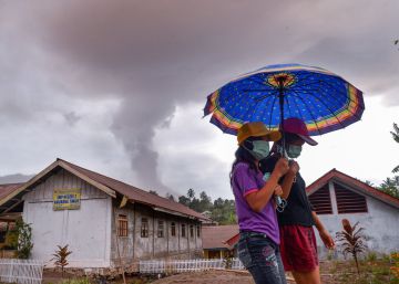 La erupción del volcán de Sotupan, en imágenes