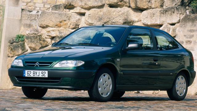 Dos décadas de cambio: los coches que se vendían en 2000