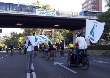 El carril bici en la Castellana se cuela en la Fiesta de la Bicicleta