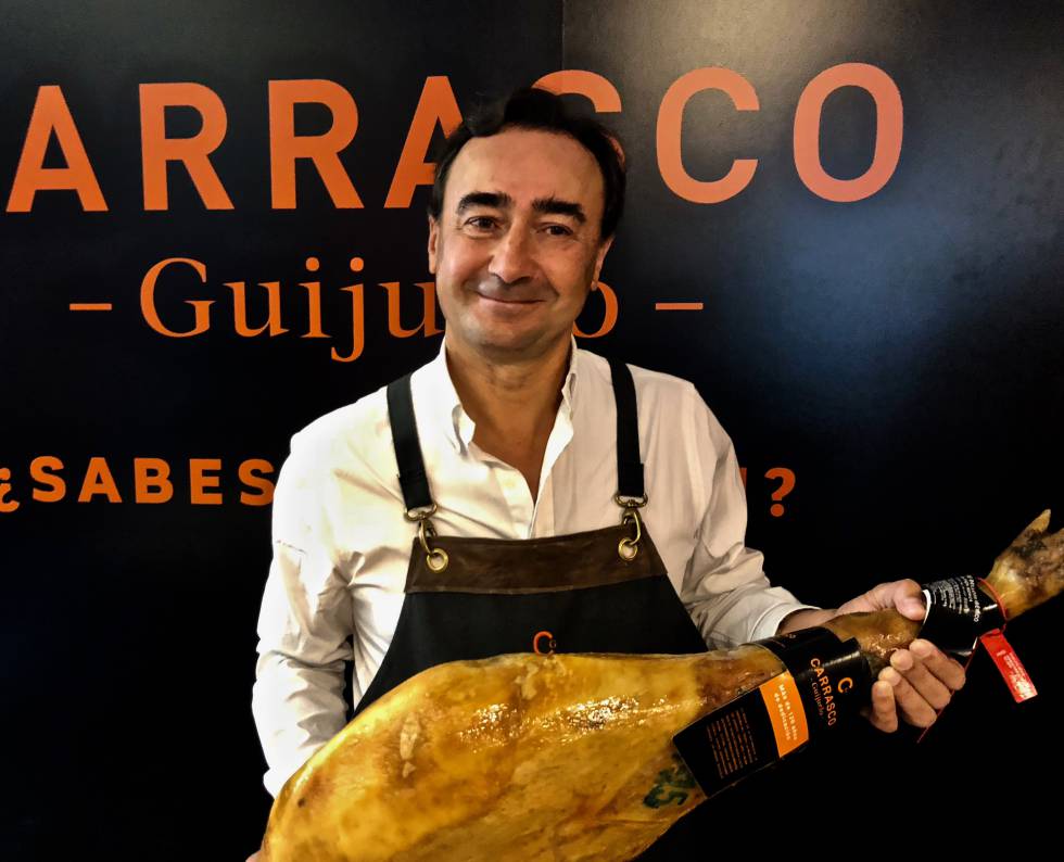 TANACHO CARRASCO EN SU STAND DE GASTRONOMIKA CAPEL