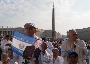 Las canonizaciones de Óscar Romero y Pablo VI, en imágenes
