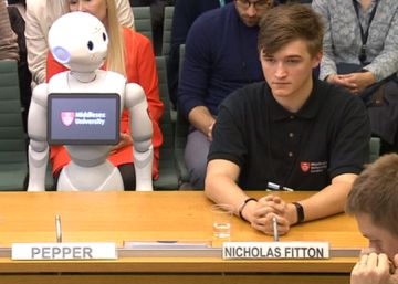 Un robot comparece ante diputados británicos para hablar de inteligencia artificial