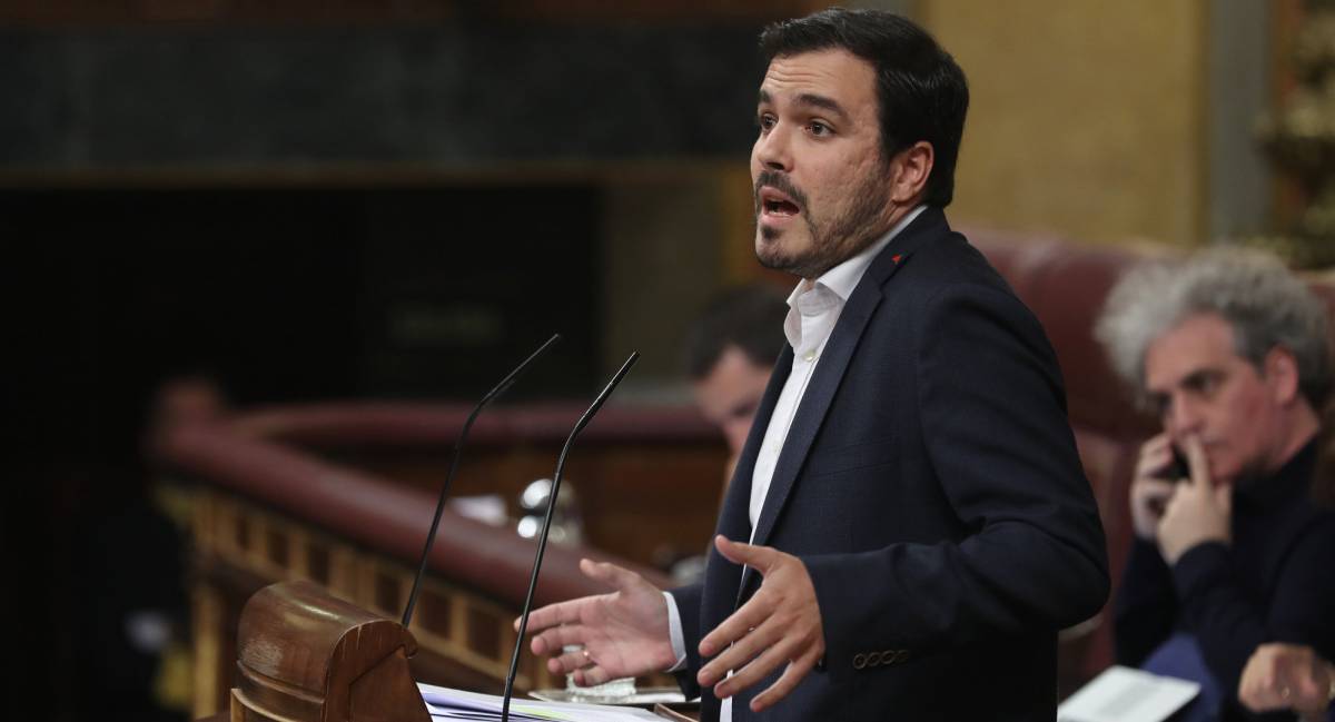 El coordinador general de IU, Alberto Garzón durante su intervención en el pleno del Congreso.