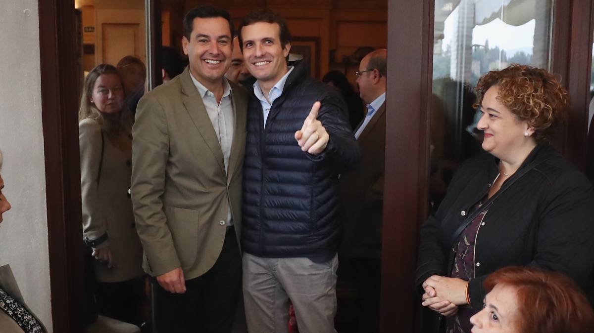 El candidato andaluz del PP, Juan Manuel Moreno, y Pablo Casado.