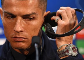Cristiano Ronaldo presume de un reloj de dos millones