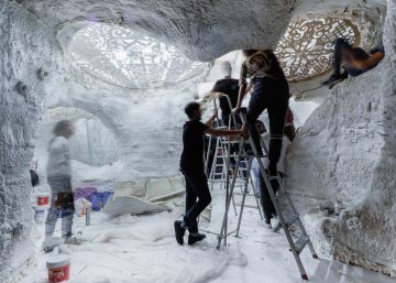 El colectivo de arquitectos Takk abre una gruta extraterrestre en el centro de Madrid