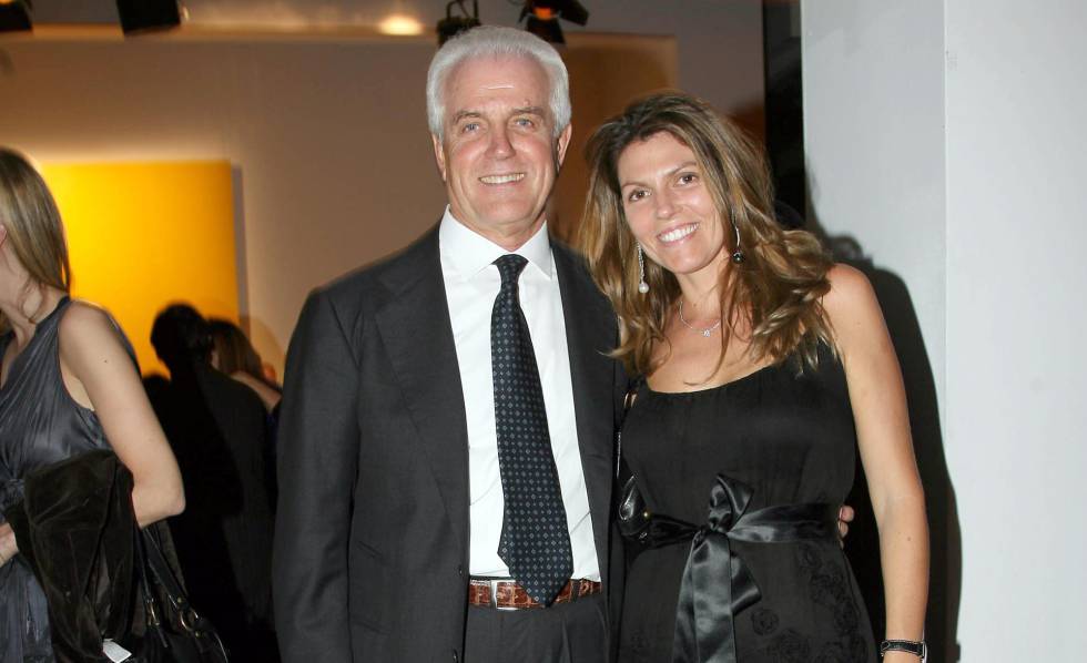 Gilberto Benetton y su hija Sabrina en París.