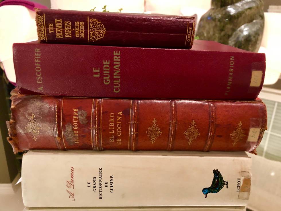 DICCIONARIO DE ALEJANDRO DUMAS, LIBROS DE JULES GOUFFÉ, AUGUSTO ESCOFIER, Y EL LIBRO DE CHARLES DICKENS CAPEL
