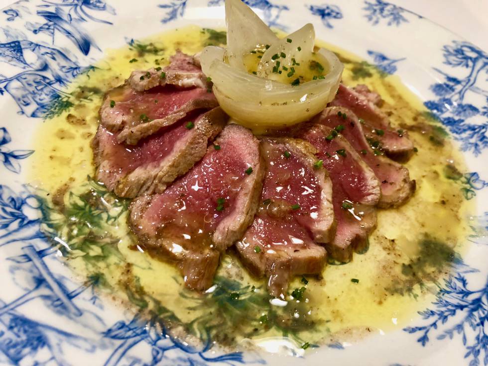 LOMO IBÉRICO ESCABECHADO CON TRUFA TUBER MELANOSPORUM SOBRE PURÉ DE APIO CAPEL