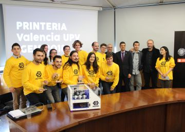 Jóvenes valencianos crean una máquina que puede imprimir en el ADN de una bacteria