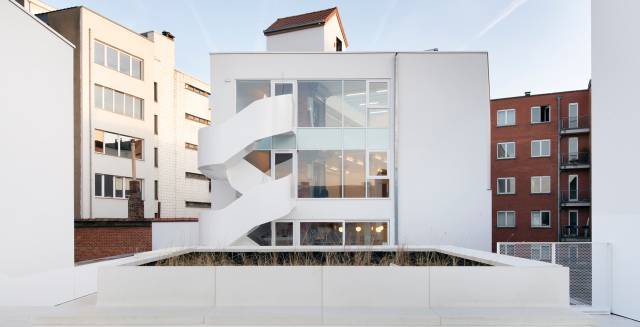 MAD Centro de Moda y diseño en Bruselas de V+ y Rotor-