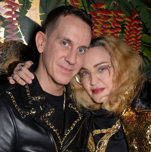 Jeremy Scott y Madonna en el lanzamiento de la colección de Moschino para H&M en Londres, el 6 de noviembre.