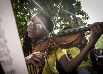 Mozart suena en los suburbios de Luanda
