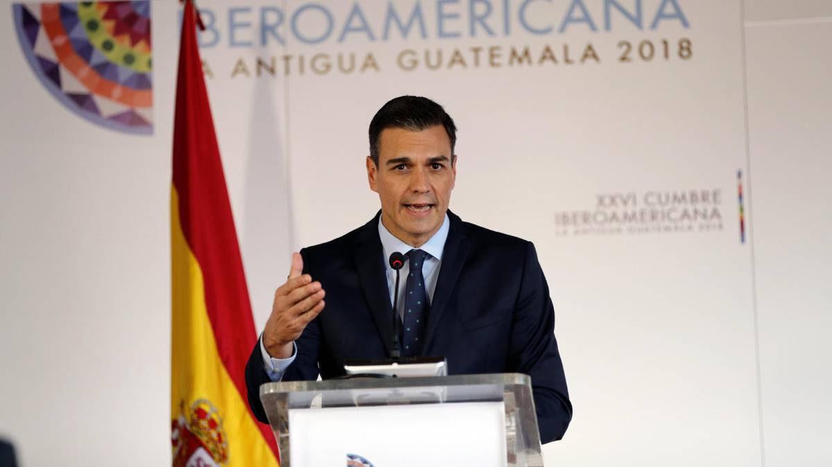 Sánchez, durante la rueda de prensa en Antigua.