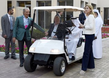 El rey Juan Carlos escenifica en Abu Dabi la reconciliación con su hija Cristina