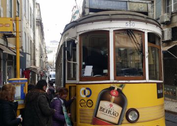 Nueve trucos para sobrevivir al ‘puente de los españoles’ en Lisboa