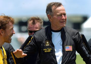 La vida de George H. W. Bush, en imágenes