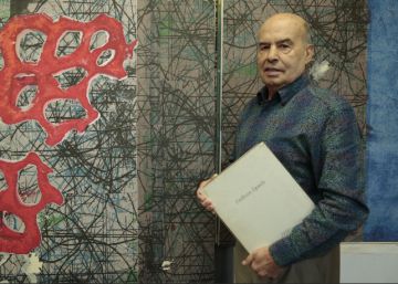 “Con lo que me pagaron por la primera edición de la Constitución pude vivir un año”