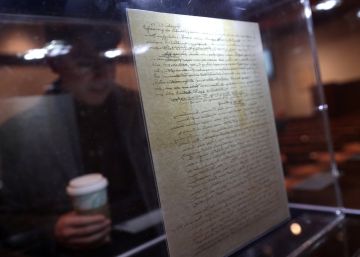 Vendida por 11 milhões de reais carta em que Einstein questiona existência de Deus