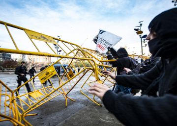 Varios heridos en una manifestación por la Constitución en Girona