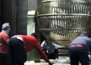 El Teatro Real se prepara para recibir los bombos de la Lotería de Navidad