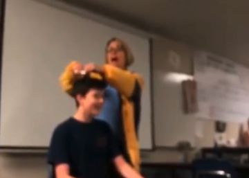 Detenida una profesora por cortar el pelo de un alumno a la fuerza