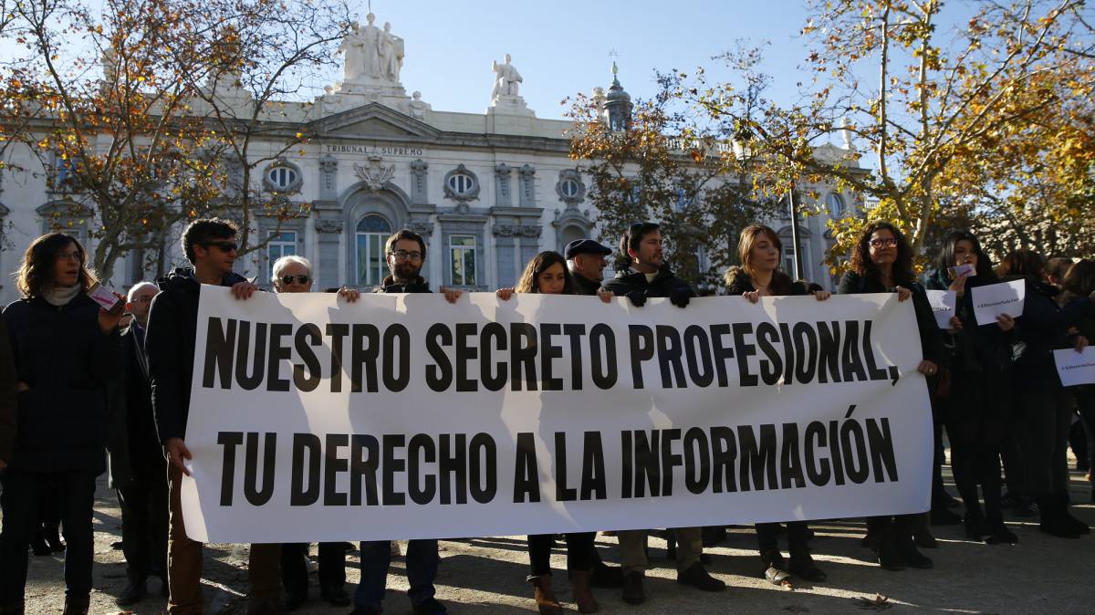 Concentración de periodistas ante el Supremo