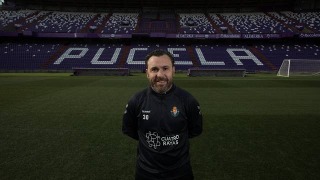 Sergio González, en el césped de Zorrilla.