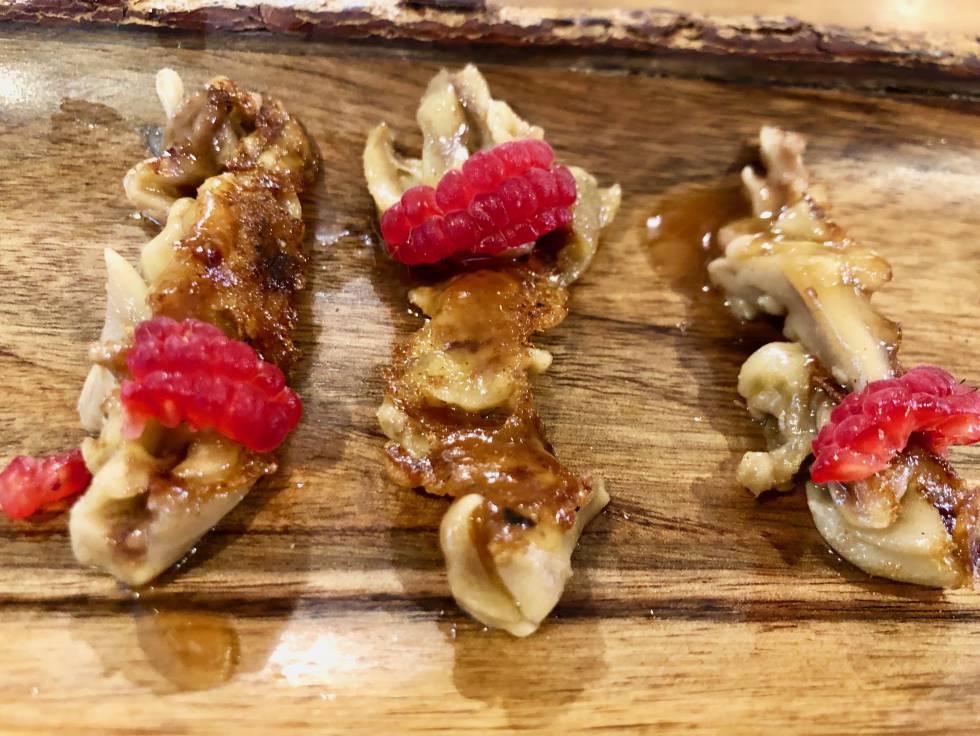 LENGUAS DE PATO CON FRAMBUESA CAPEL