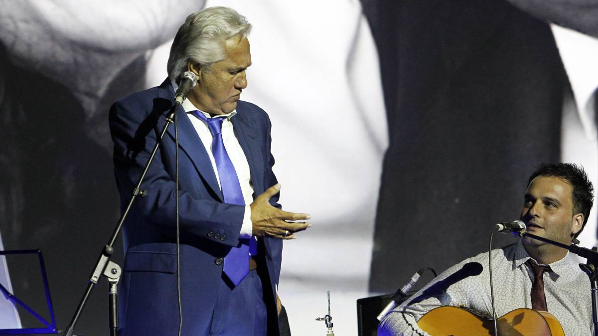 El cantante Chiquetete, con su hijo Francisco.