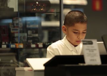 El niño que aprendió a tocar el piano en una tienda de El Corte Inglés