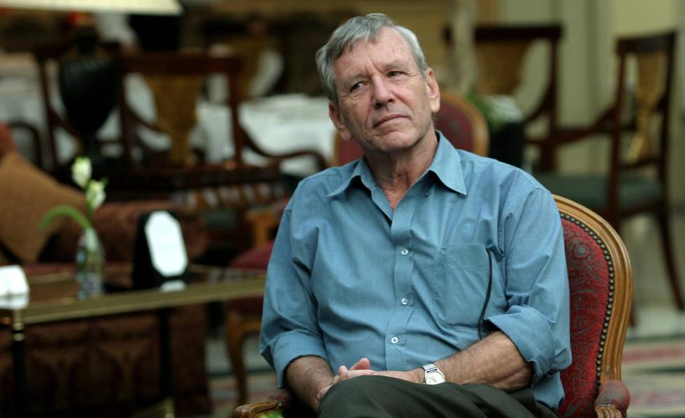 Amos Oz