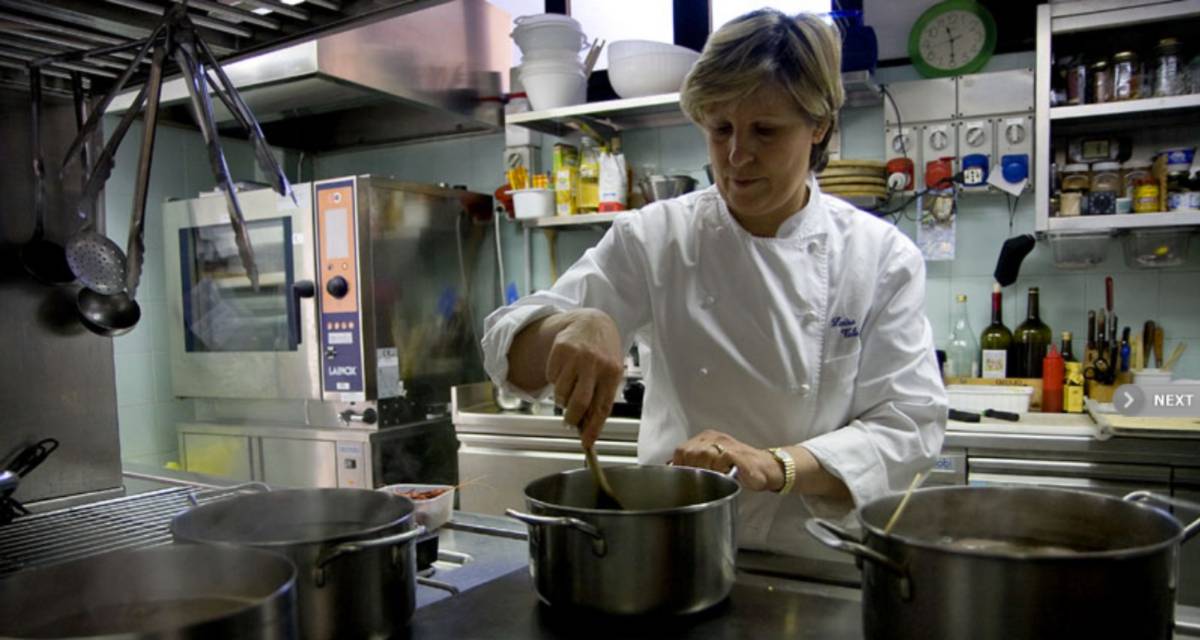 La cocinera italiana Luisa Valazza en el restaurante 'Al Sorriso'.