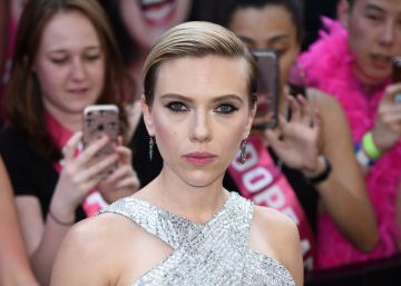 Scarlett Johansson se rinde ante los vídeos porno que usan su imagen