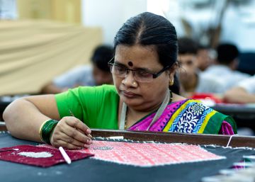Gucci se implica en una línea de moda solidaria en India
