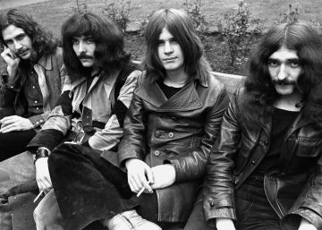 Qual foi a primeira música de heavy metal da história?