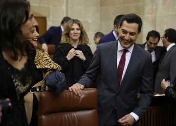 La investidura de Juan Manuel Moreno en el Parlamento de Andalucía, en imágenes