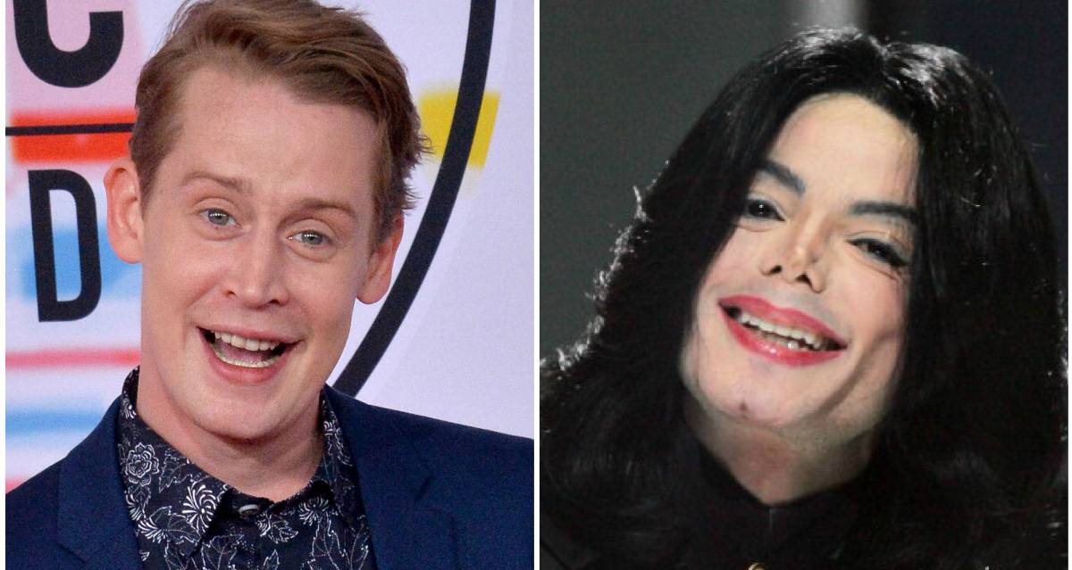 Macaulay Culkin y, a la derecha, Michael Jackson.
