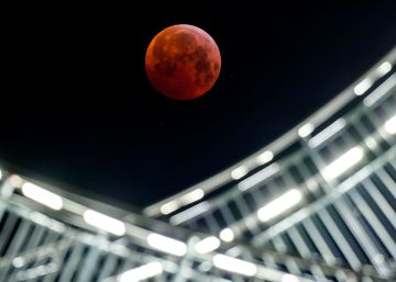 La superluna de sangre, en imágenes