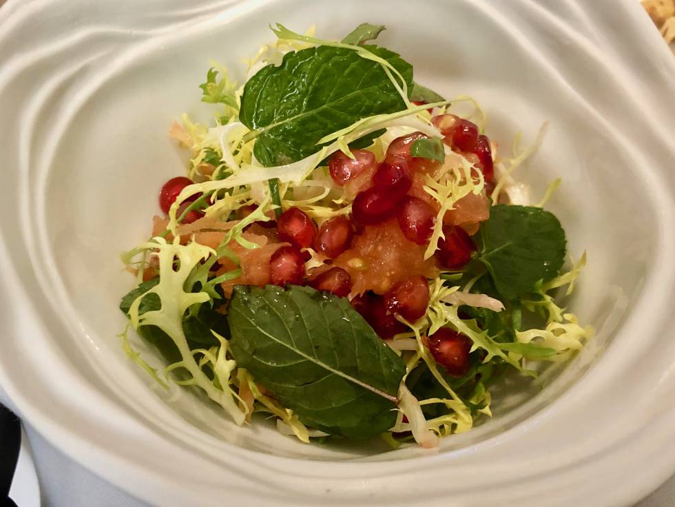 LA ENSALADA DE ESCAROLA Y GRANADA CAPEL