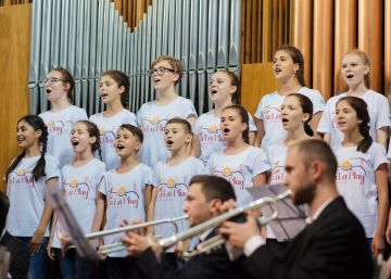 Música para evitar la exclusión de los niños romaníes de Moldavia