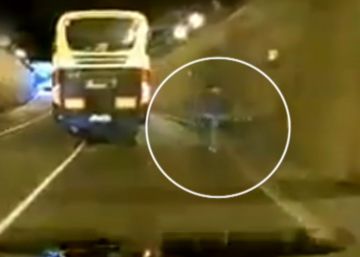 La policía busca al conductor de un patinete eléctrico que circulaba en sentido contrario por un túnel