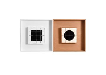¿Cuántas combinaciones posibles tiene esta obra formada por 16 cubos?