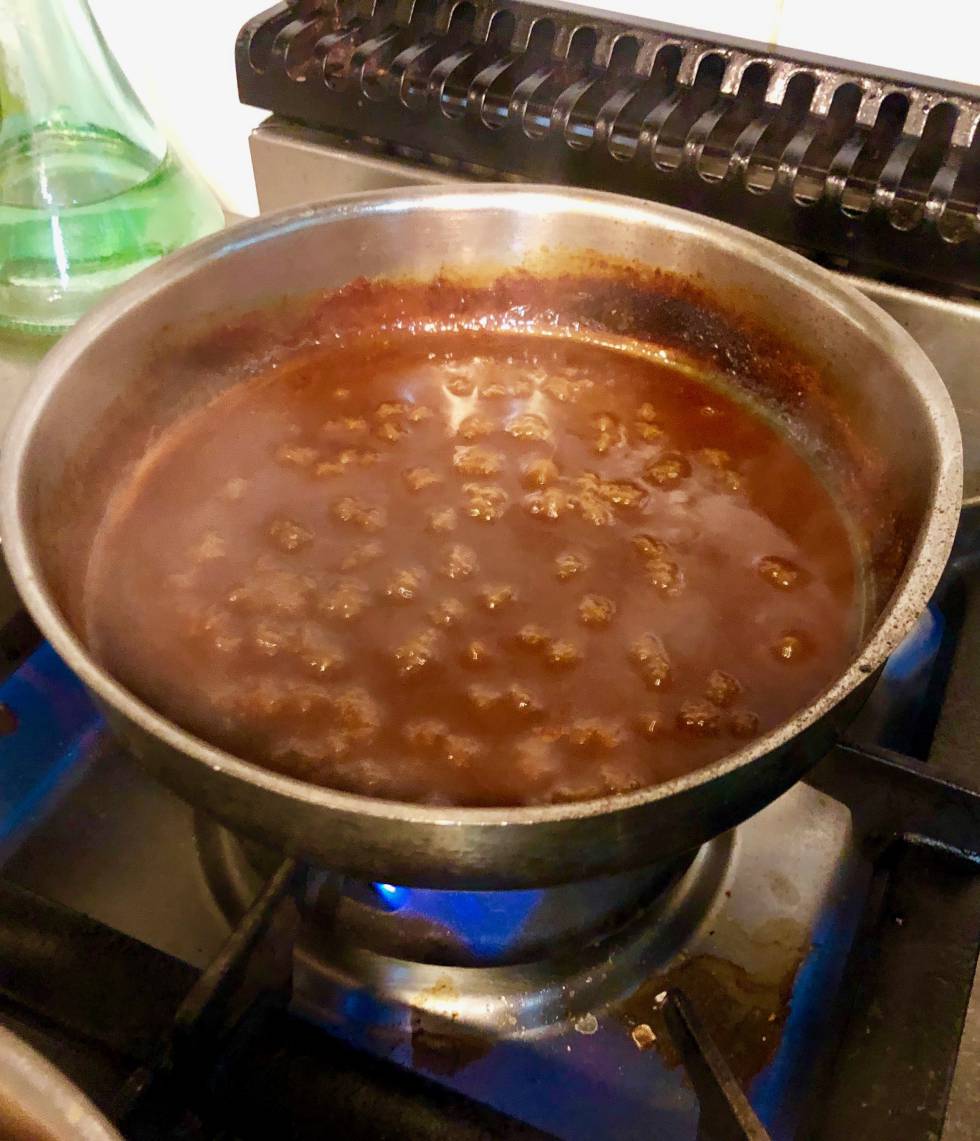 SALSA-MOJO EN PROCESO DE REDUCCIÓN CAPEL