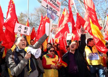 La primera gran manifestación de la comunidad china en Madrid, en imágenes