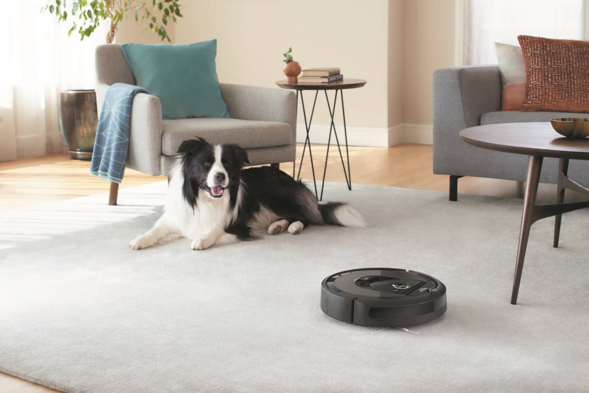 Probamos Roomba i7+, el aspirador robot que se vacía solo
