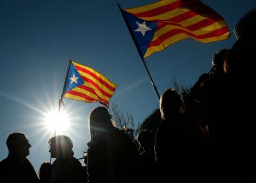 A manifestação em Barcelona contra o julgamento dos líderes separatistas, em imagens
