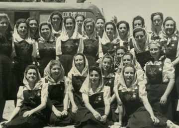 Las fotos del homenaje a Franco de la Sección Femenina
