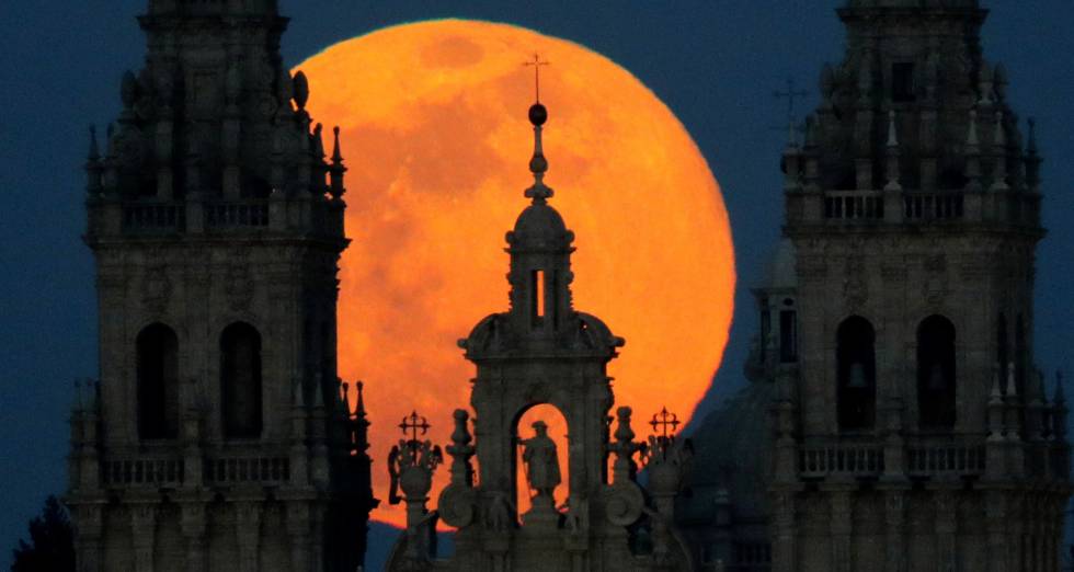 Superluna febrero 2019