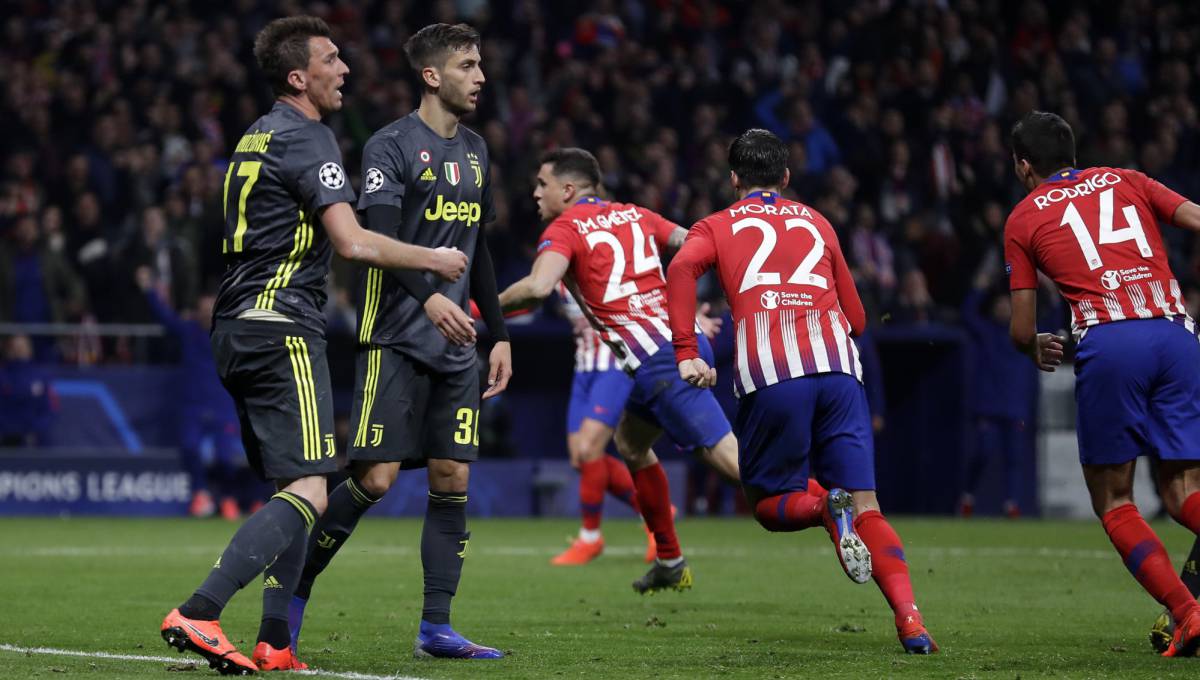 Giménez celebra el primer gol del Atlético.